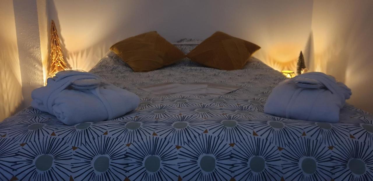 Bed and Breakfast La Tour Noble Saint-Saturnin  Exterior foto