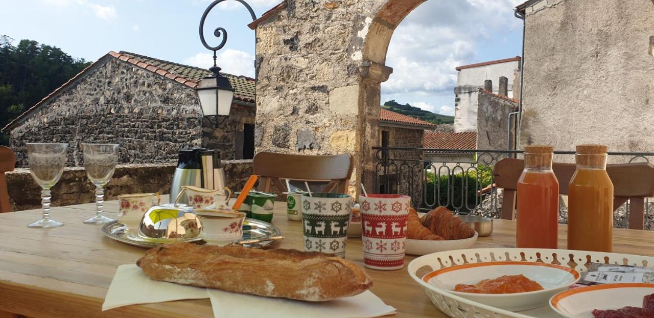 Bed and Breakfast La Tour Noble Saint-Saturnin  Exterior foto
