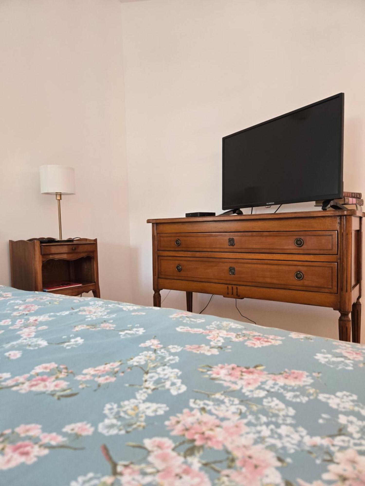 Bed and Breakfast La Tour Noble Saint-Saturnin  Exterior foto